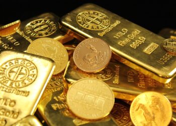 Gold in 2025: Momentum, Macro Tailwinds, and What Could Derail the Run